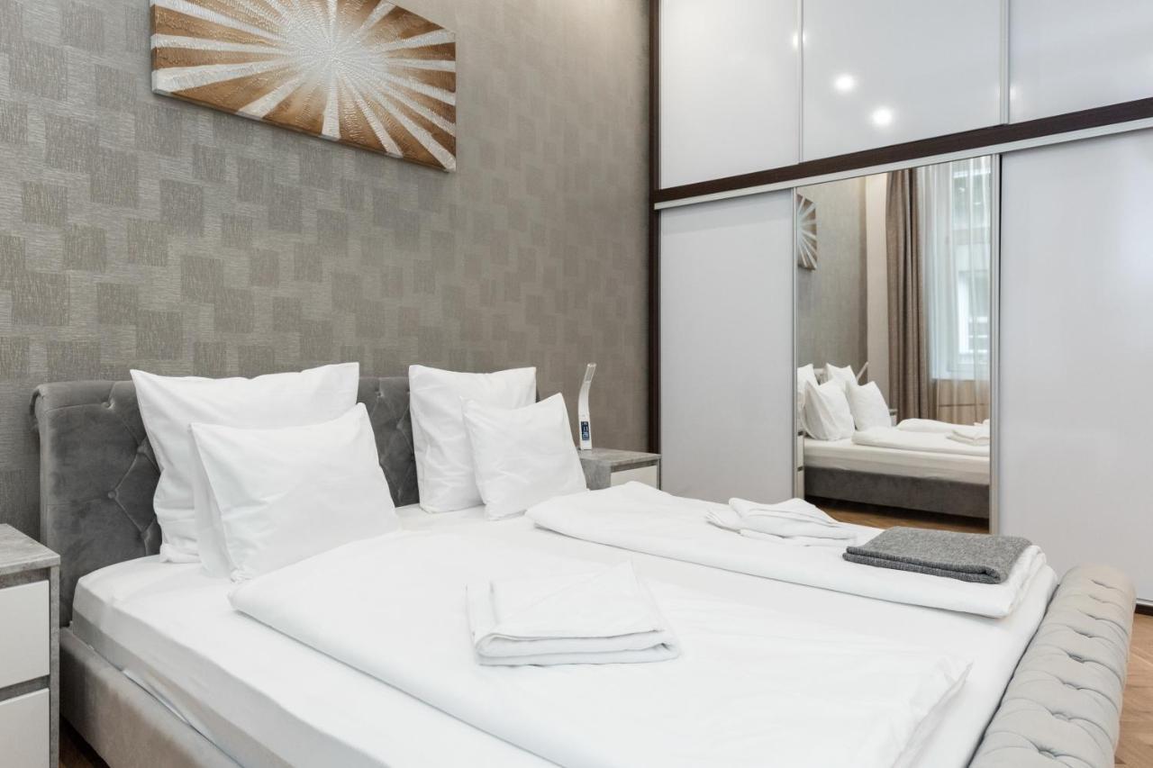 City Center Grand Luxury W 2Br/2Bt Budapest Eksteriør billede